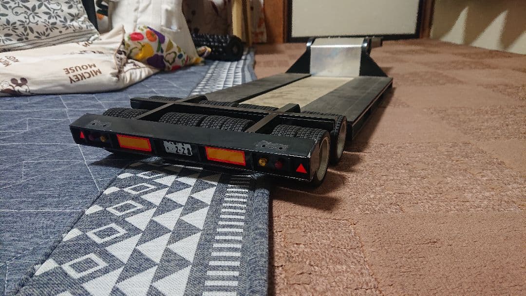 タミヤ　1/14 トレーラーラジコン　16輪低床台車