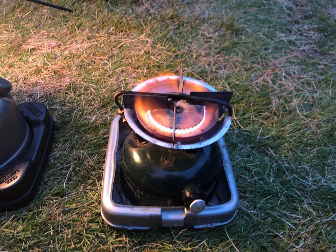 【中古】Coleman コールマン ランタン とストーブ ケース&オマケ付き