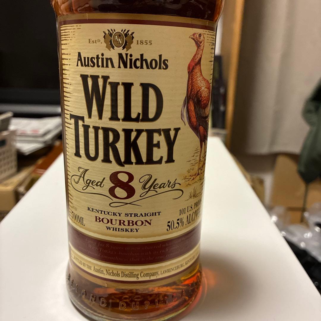Wild Turkey 8年 バーボンウィスキー 700ml