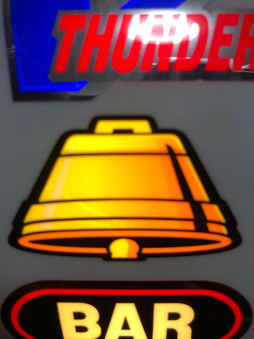 ⚠︎説明文必読⚠︎ パチスロ　サンダーV リボルト　実機+鍵等付属品(送料込)