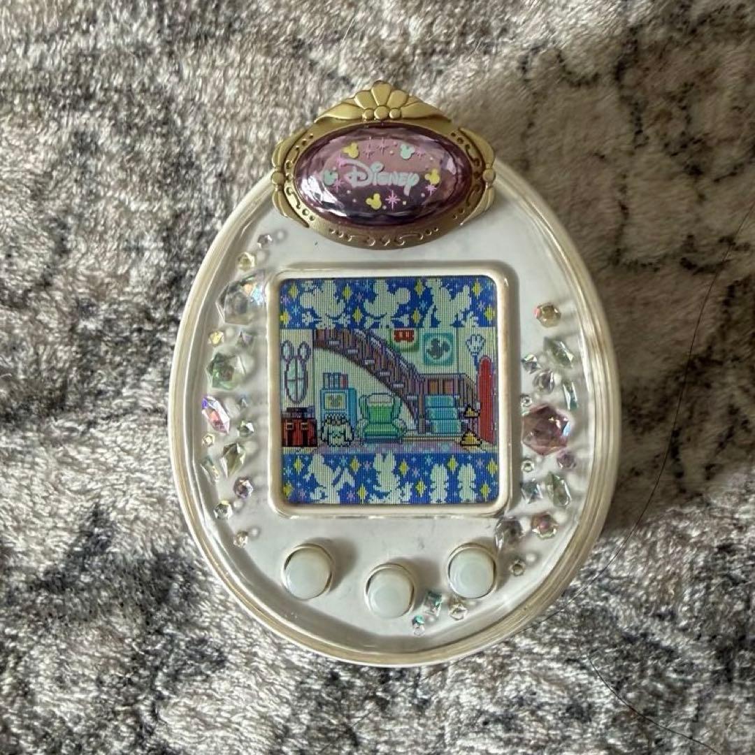 たまごっちP's たまでこピアス　Disney Tamagotchi ホワイト