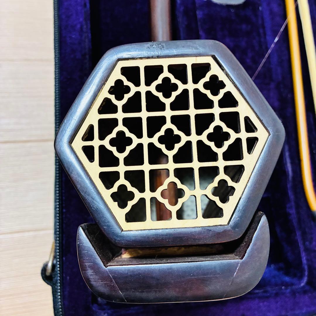 二胡　紅木　古月琴坊　ER-500 金属軸糸巻き　真鍮　ニシキヘビ皮　ケース付