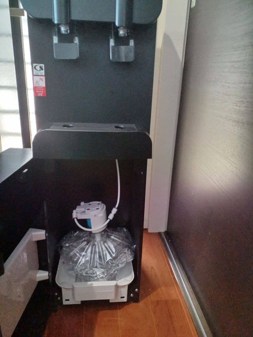 プレミアムウォーターサーバー　ファムフィットfamfit ブラック