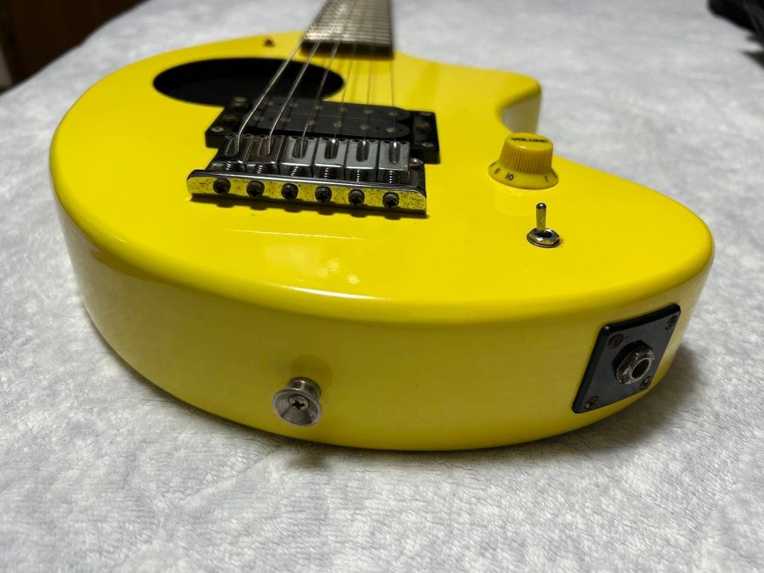 FERNANDES ZO-3 アンプ内蔵ミニギター　イエロー 「ジャンク品」