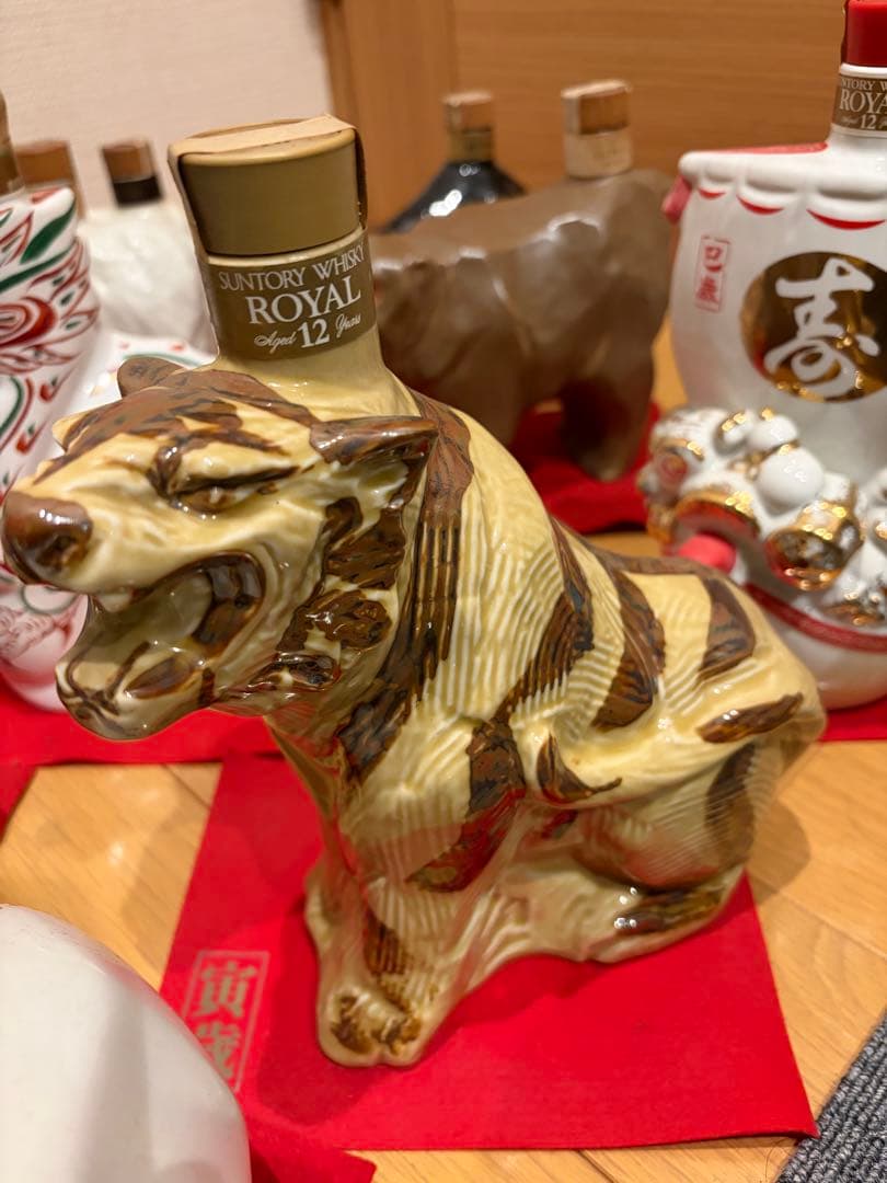 【未開封】サントリーローヤルウイスキー干支ボトル12年12本セット