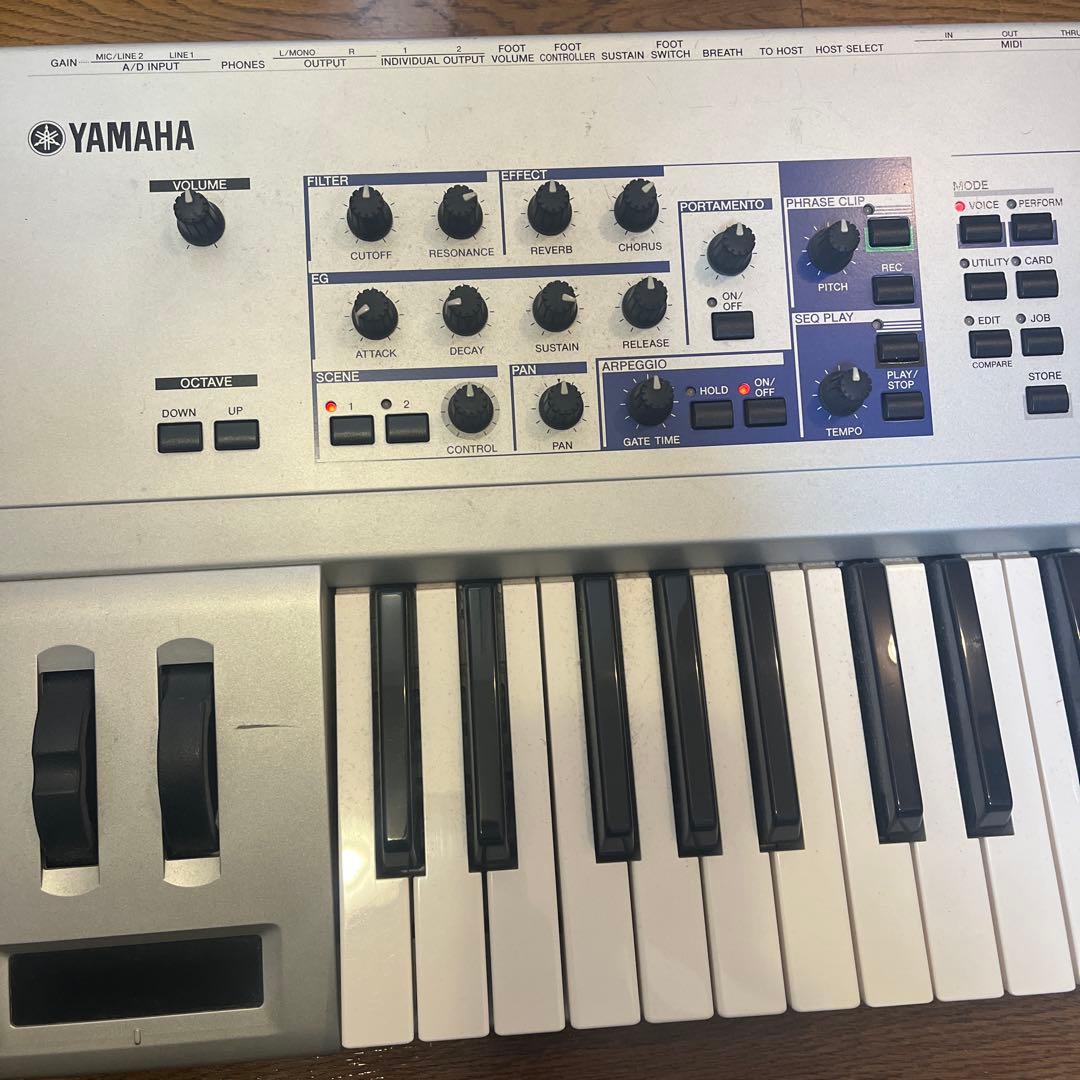 YAMAHA CS6X シンセサイザー 61鍵　中古ジャンクにて
