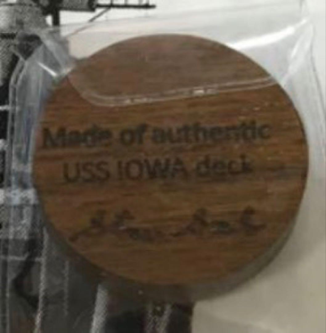 米海軍戦艦アイオワ　実物甲板材使用　記念品