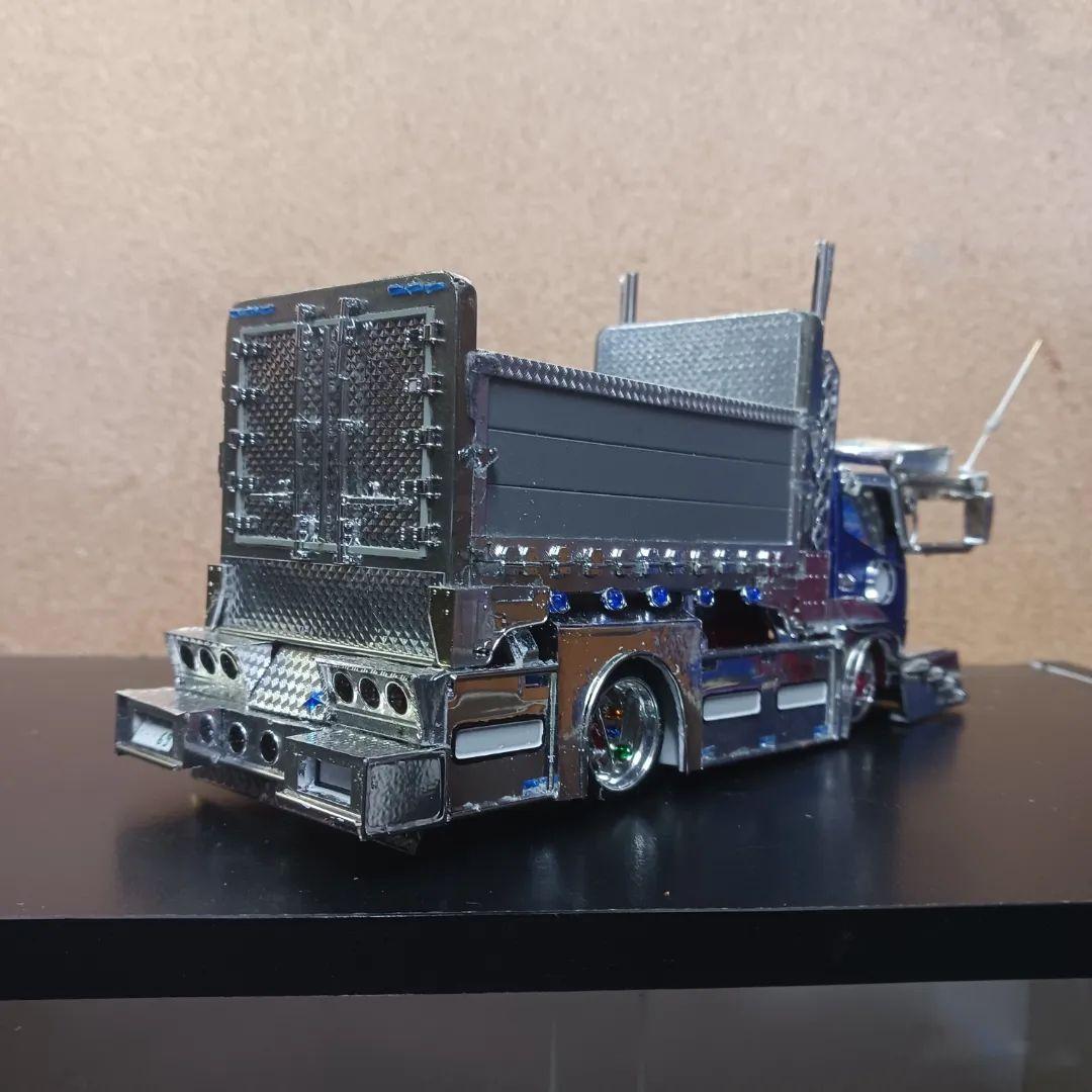 1/32デコトラプラモデル完成品