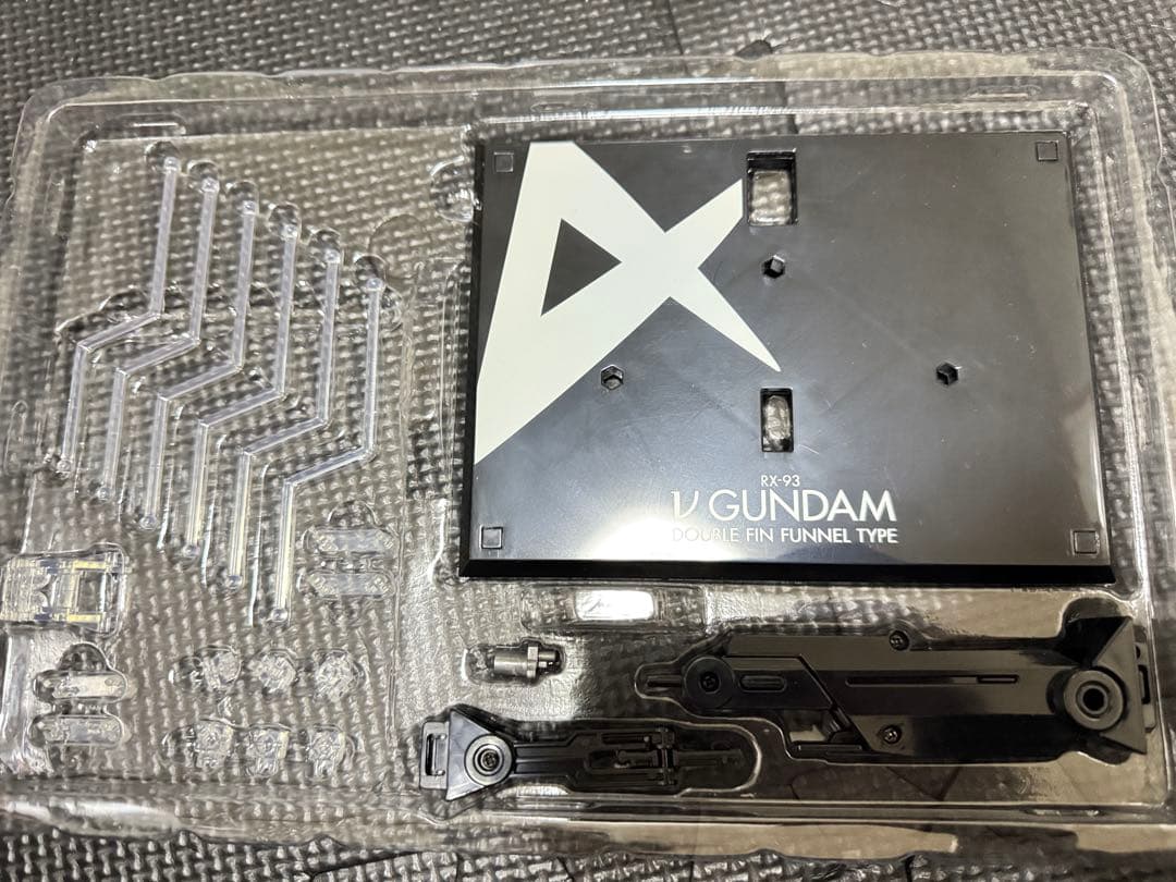 メタルロボット魂 νガンダム（ダブル・フィン・ファンネル装備型）