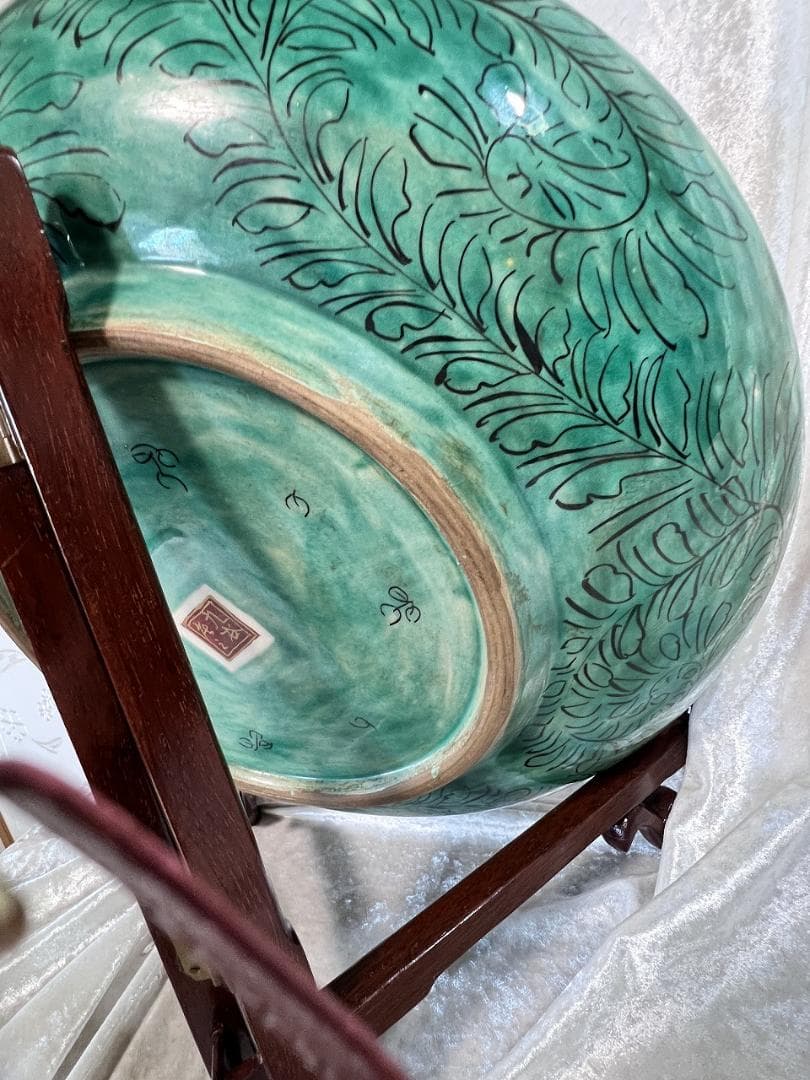 九谷焼金彩赤絵羅漢紋大皿　明治期