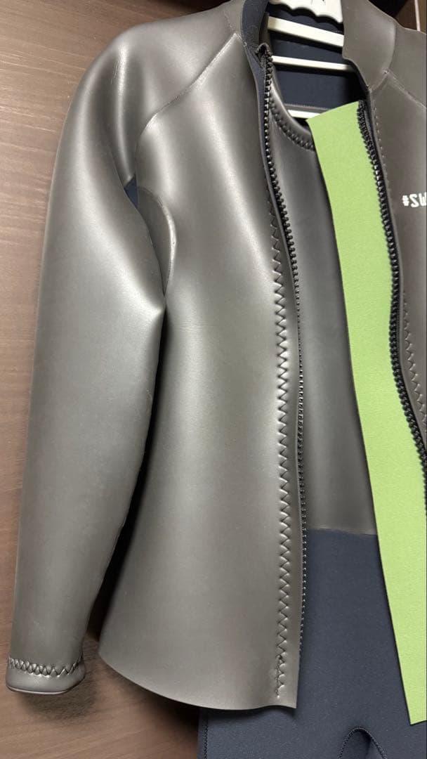 SWIPEフロントジッパー ウェットスーツ