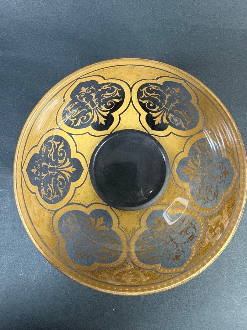 オールドバカラ豪華金彩エナメルカップとソーサ美品。