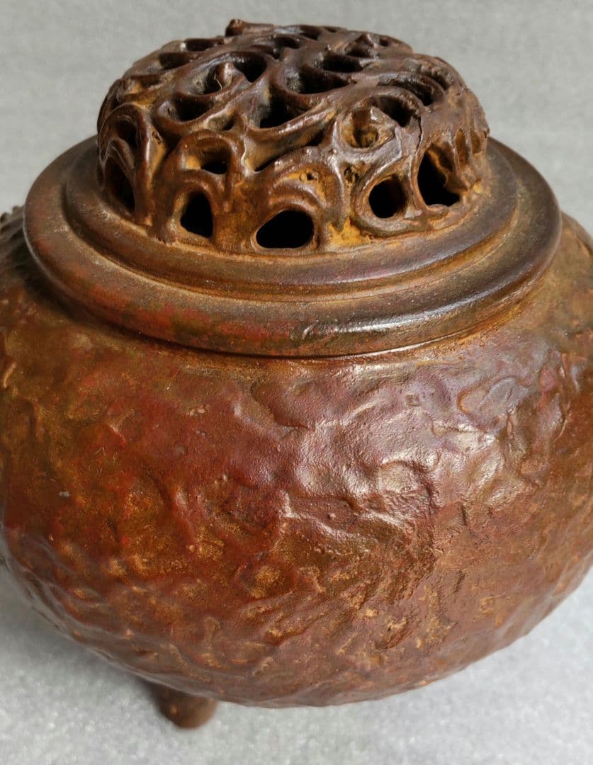 銅製 梅図　香炉