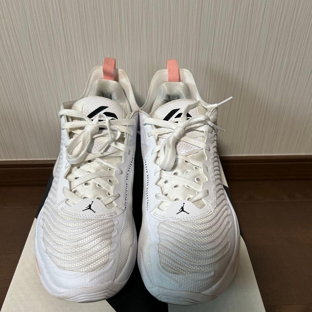 LUKA１　Jordan バスケットボールシューズ ホワイト/ピンク