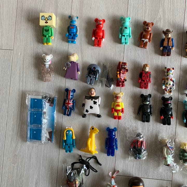 ベアブリック　キューブリック　50体　セット販売