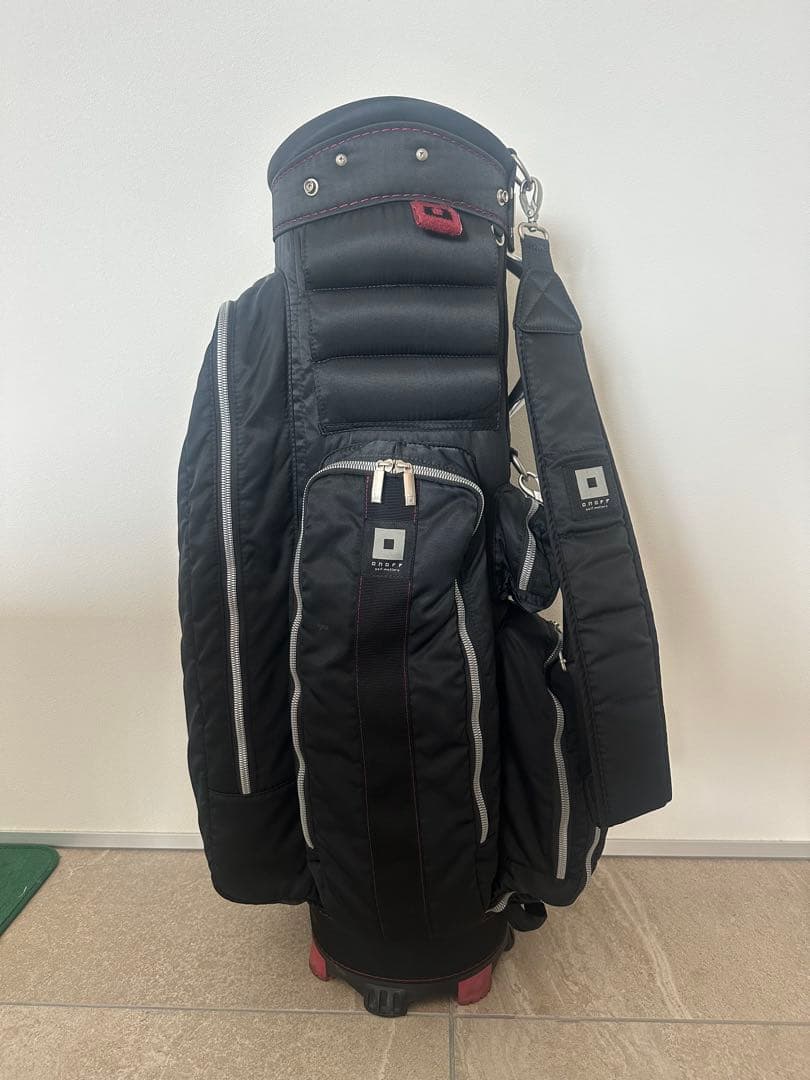 美品！！ONOFF/オノフ ゴルフ キャディバッグ9型【黒】