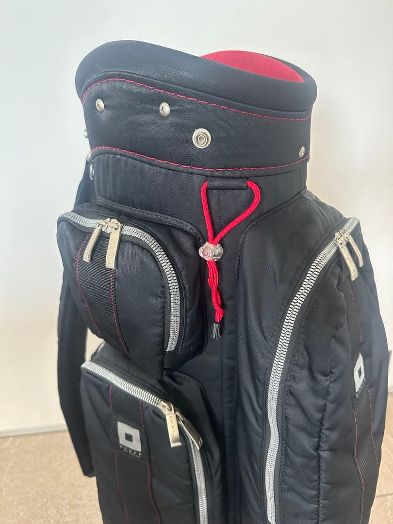 美品！！ONOFF/オノフ ゴルフ キャディバッグ9型【黒】
