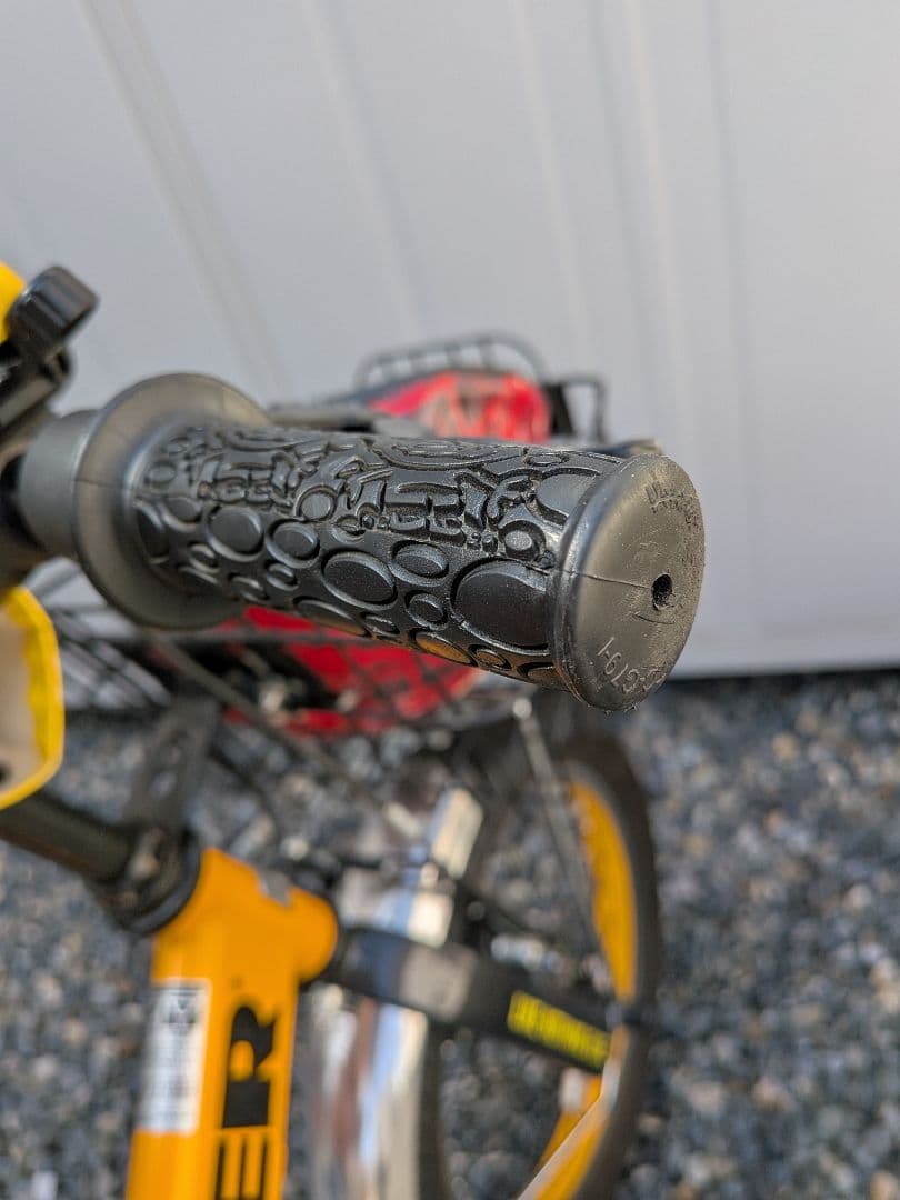 広島県　岡山県　HUMMER　子供用自転車　補助輪　ヘルメット　16インチ