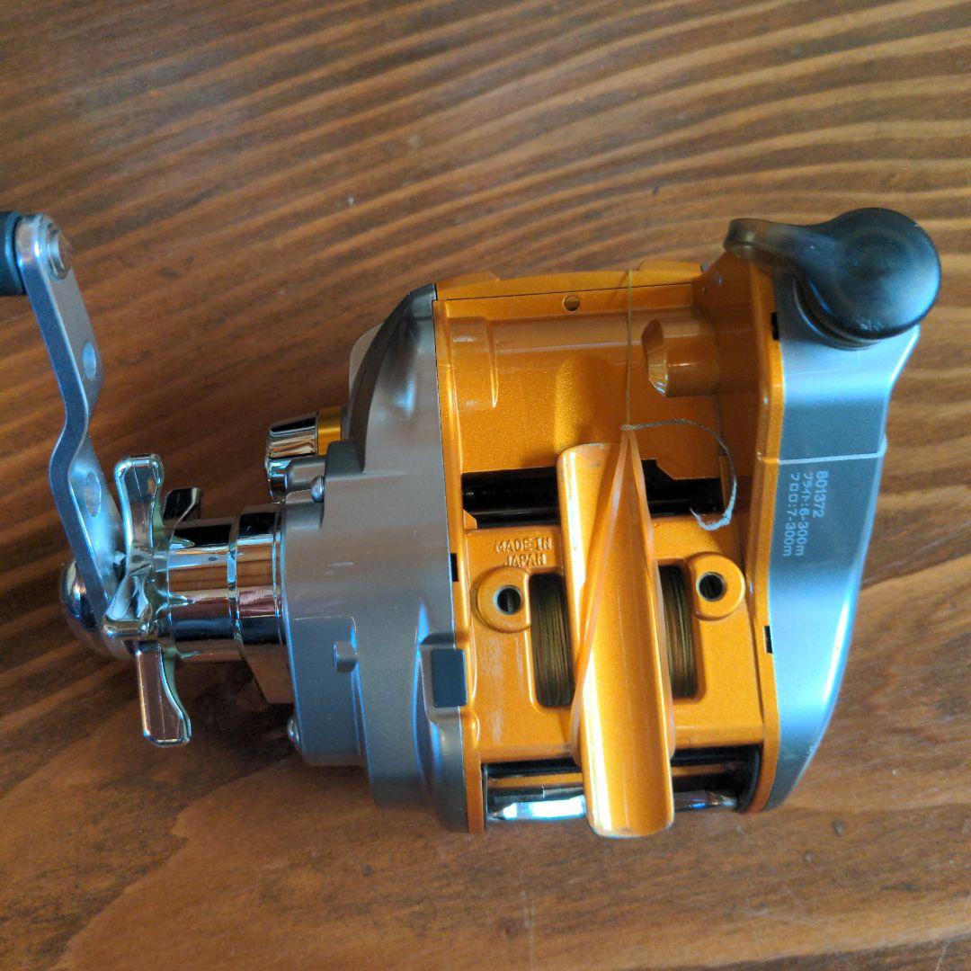 オレンジ 電動リール デジタル表示