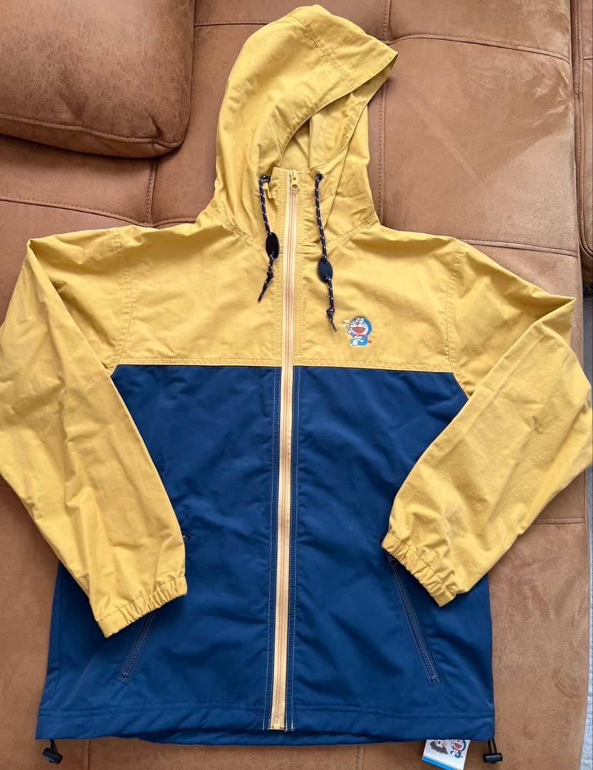 【新品未使用品】ドラえもん未来デパート限定 ウィンドブレーカーＭサイズ