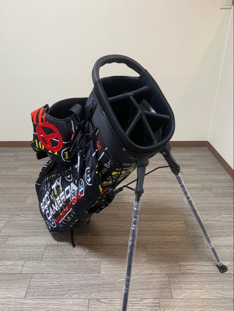 スタンド式キャディバック　2024PGAツアー記念モデル『ナイトギャンブラー』