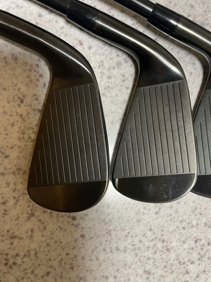 希少　美品　限定版　 タイトリストT200 Black 8本セット！