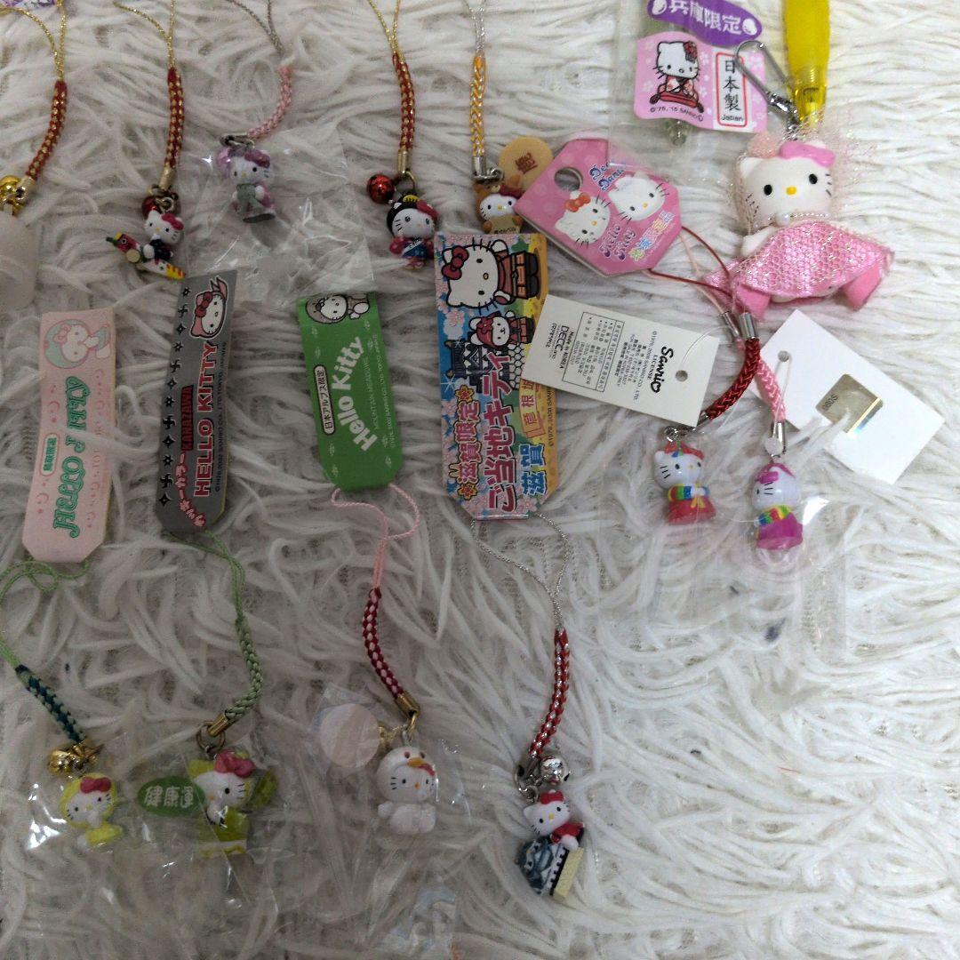Sanrio ハローキティ　ご当地ストラップ　根付け　ファスナーマスコット