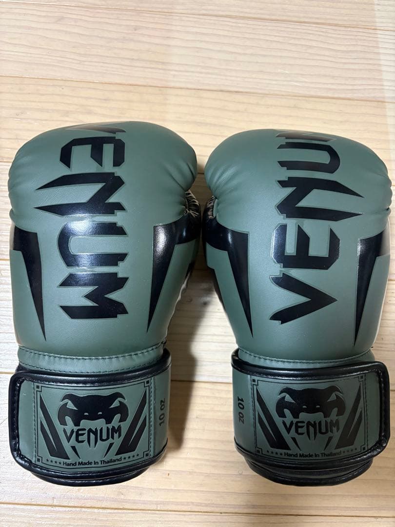 Venum ボクシンググローブ Elite 10oz オリーブ×ブラック