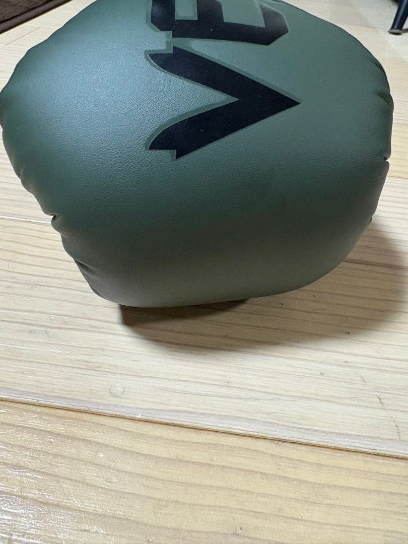 Venum ボクシンググローブ Elite 10oz オリーブ×ブラック