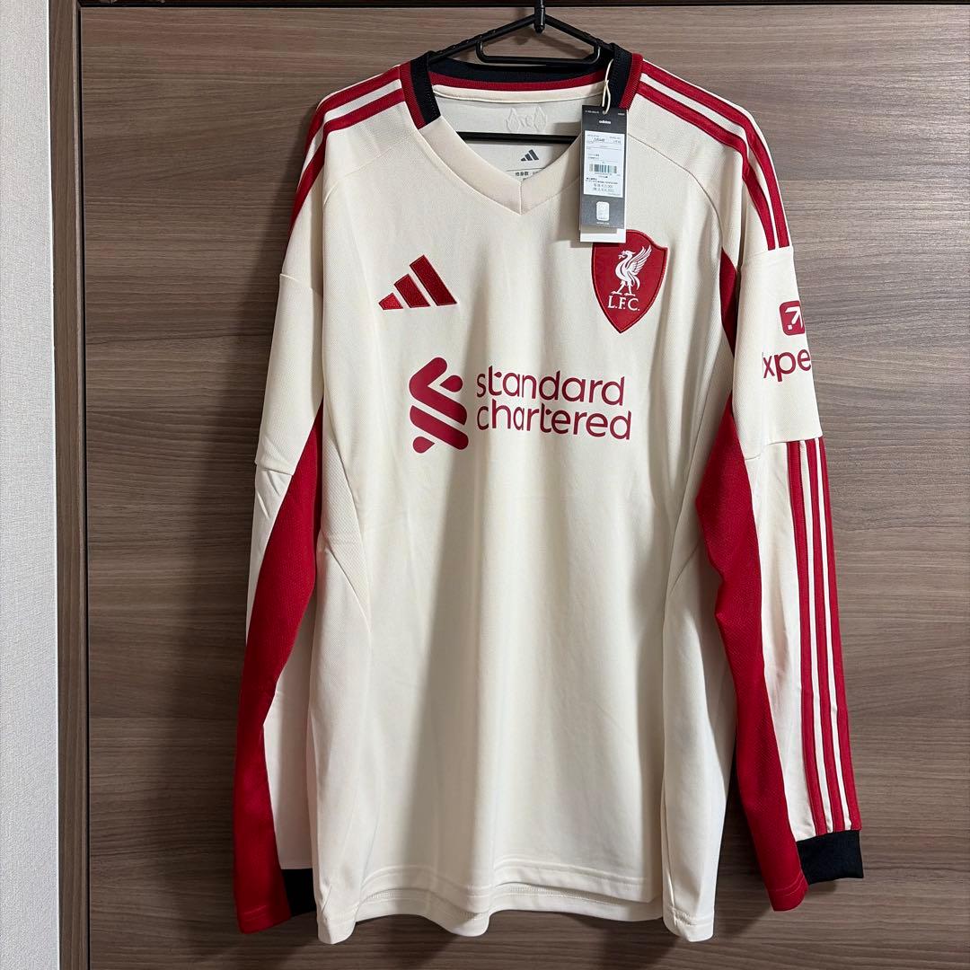 Liverpool FC XL アウェーユニフォーム　レプリカ　新品タグ付き