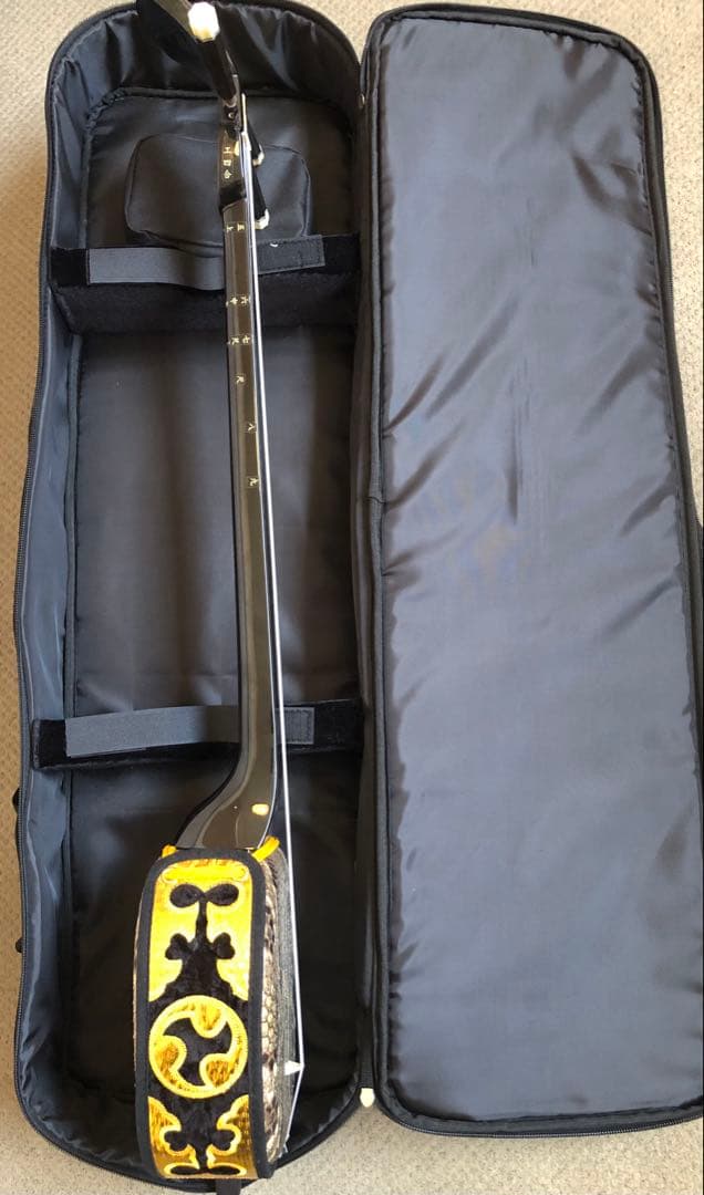 ヘビ皮の三味線 本体　中古品　送料無料