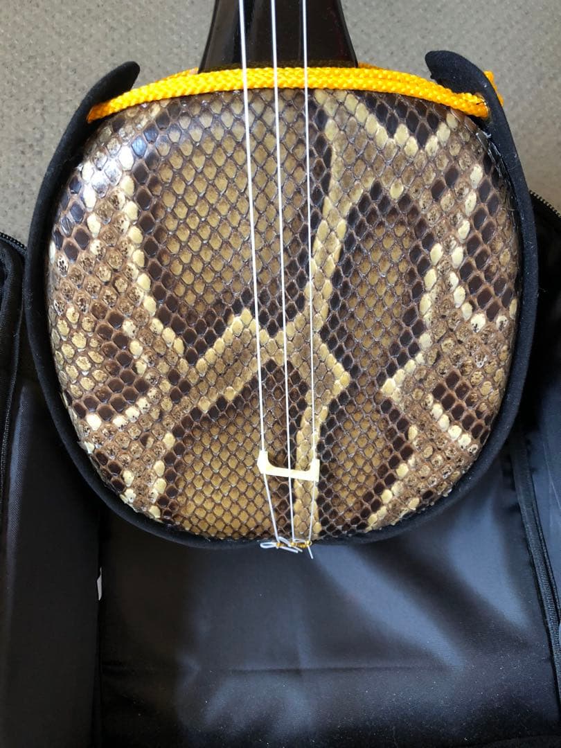 ヘビ皮の三味線 本体　中古品　送料無料