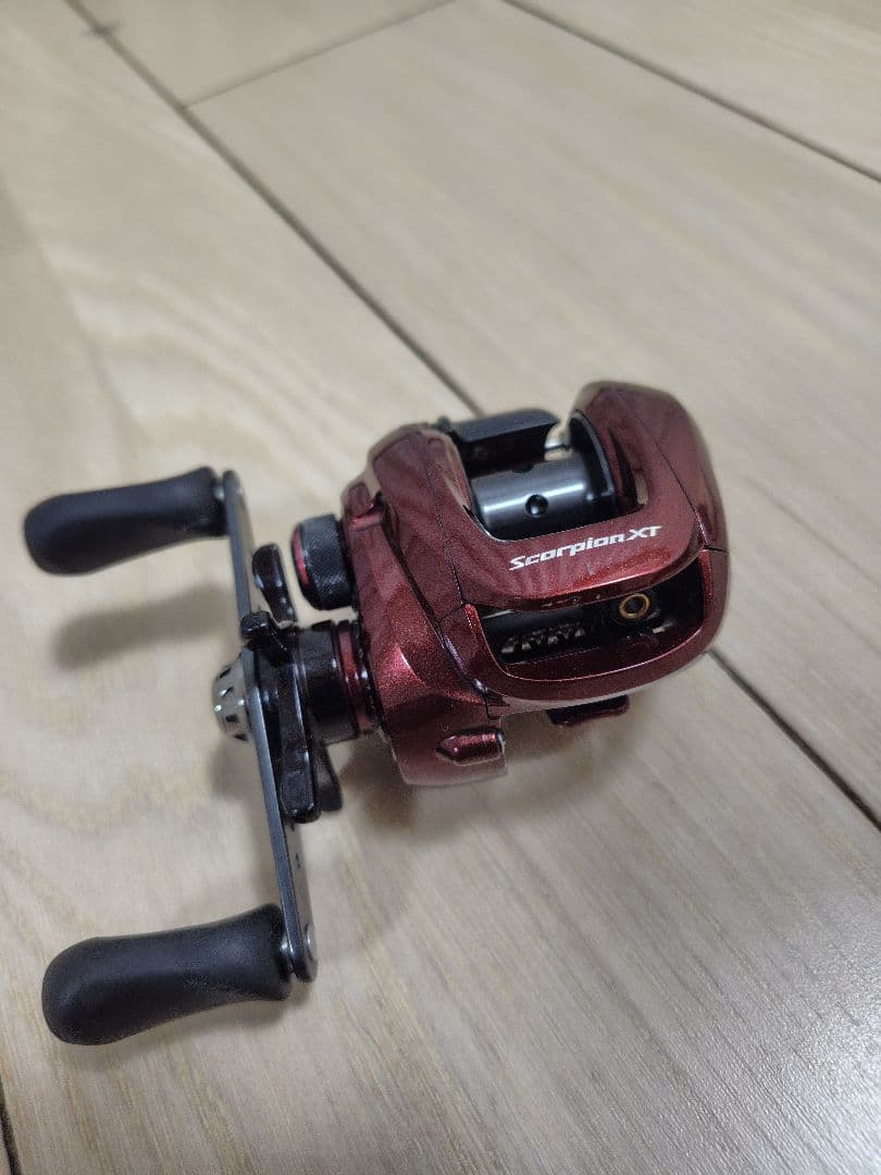 【送料無料】シマノ スコーピオンXT1000（右ハンドル）