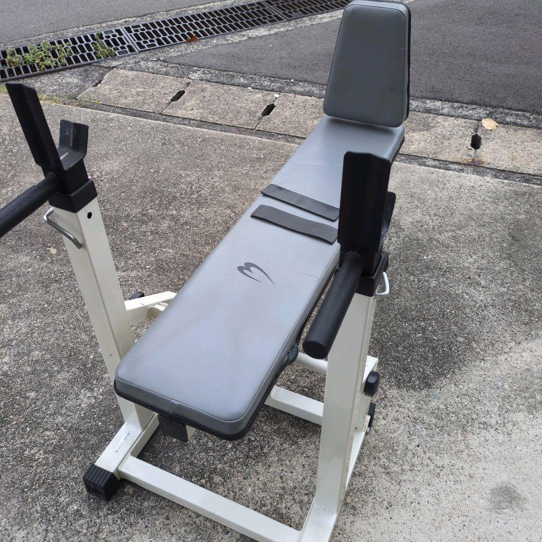 ボディメーカー　ハイパープレスベンチ　筋トレ