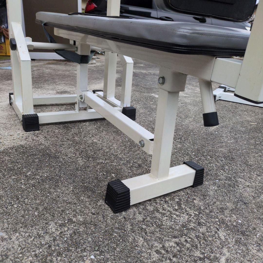 ボディメーカー　ハイパープレスベンチ　筋トレ