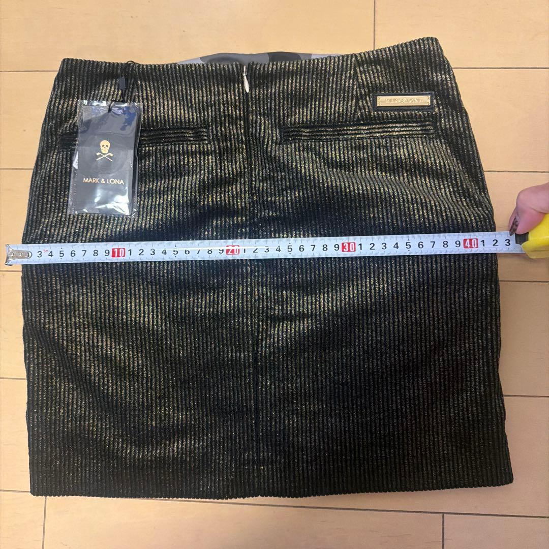 MARK&LONA 新品未使用スカート 定価32000円BLACK➕GOLD