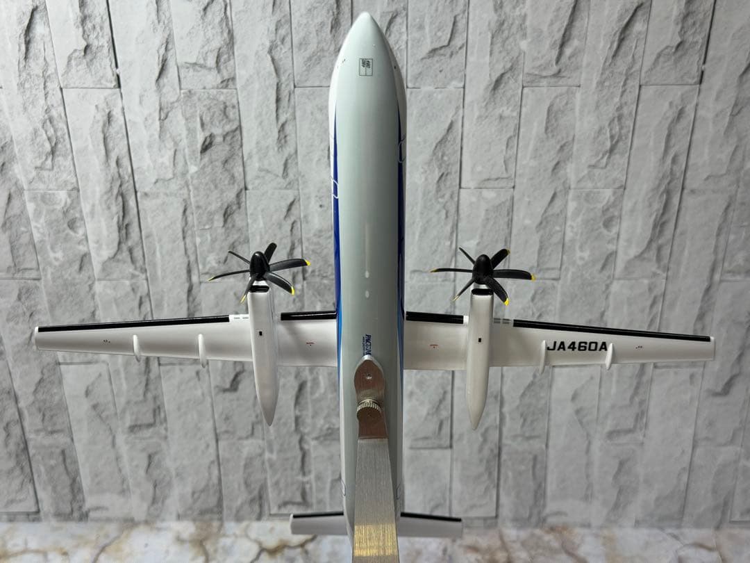 ANAウイングス DHC-8-400(Q400) NH11011 1/100