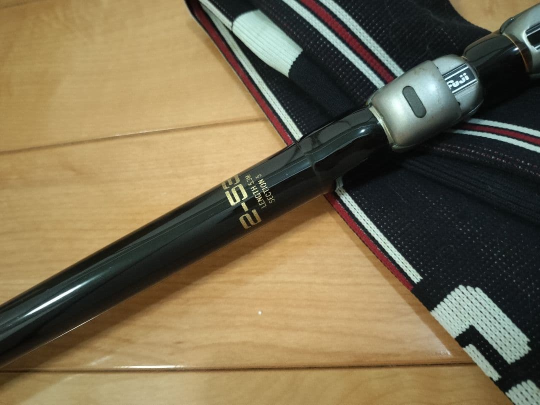 がま磯　　がまかつ　初代　インテッサ 磯竿 2号　5.3m