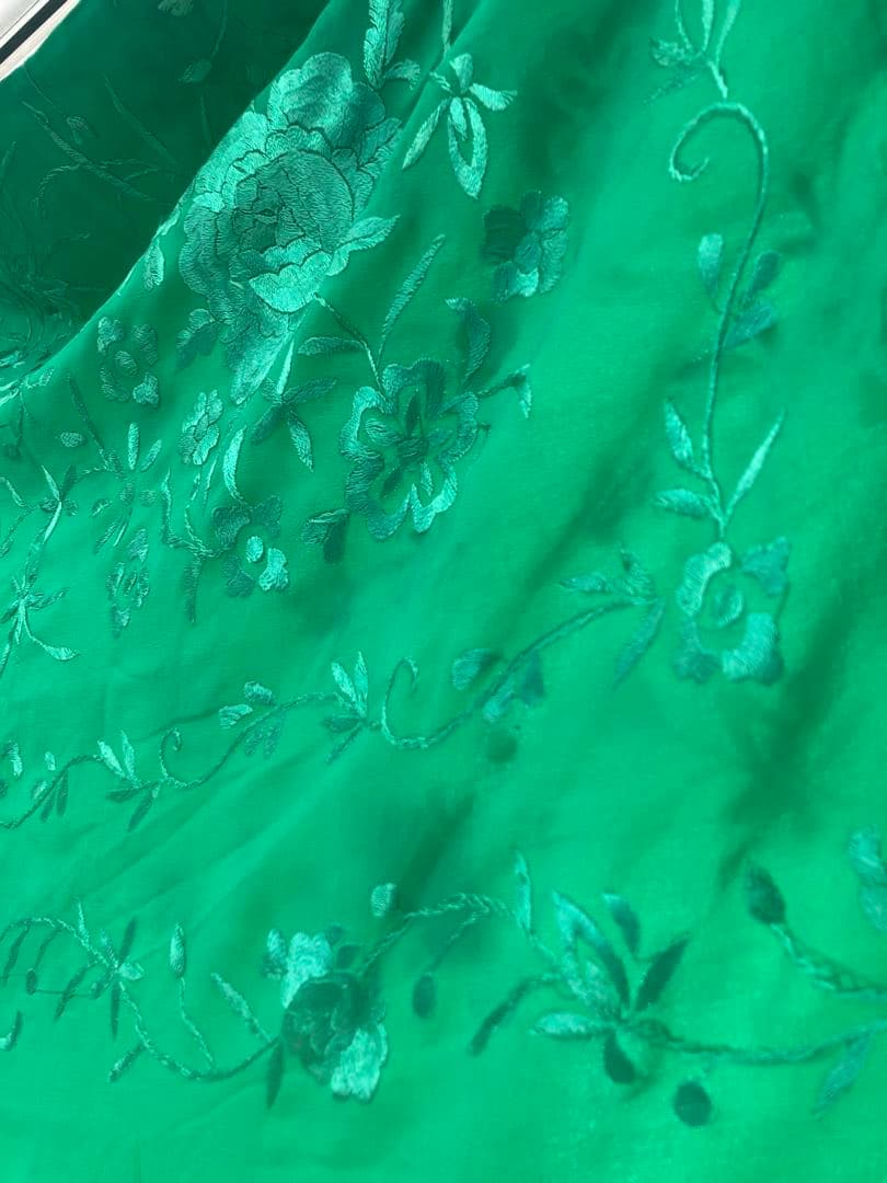 【新品・未使用】フラメンコ　マントンデマニラ　シルク　刺繍　グリーン　135cm