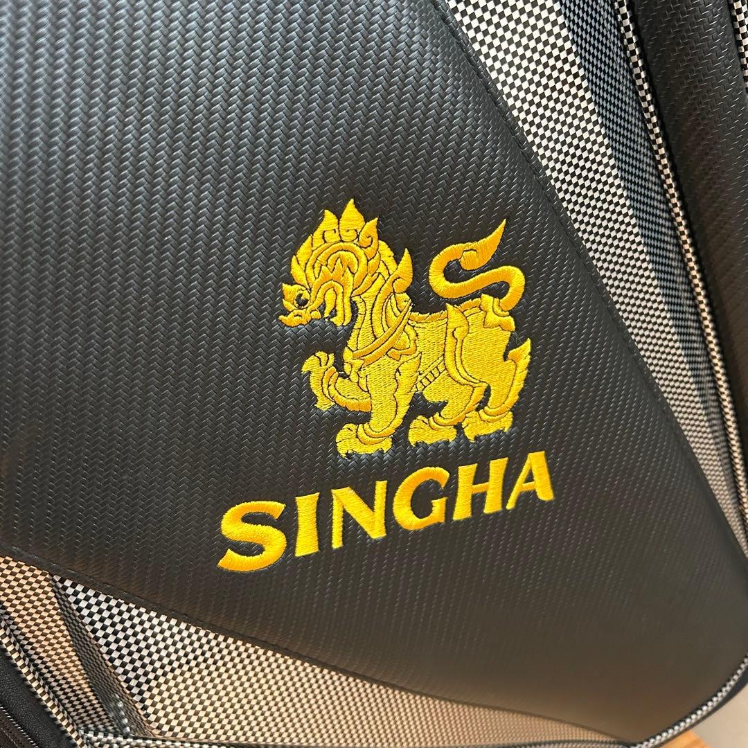 【希少・美品】SINGHA シンハービール　キャディバッグ　ゴルフ　カーボン調