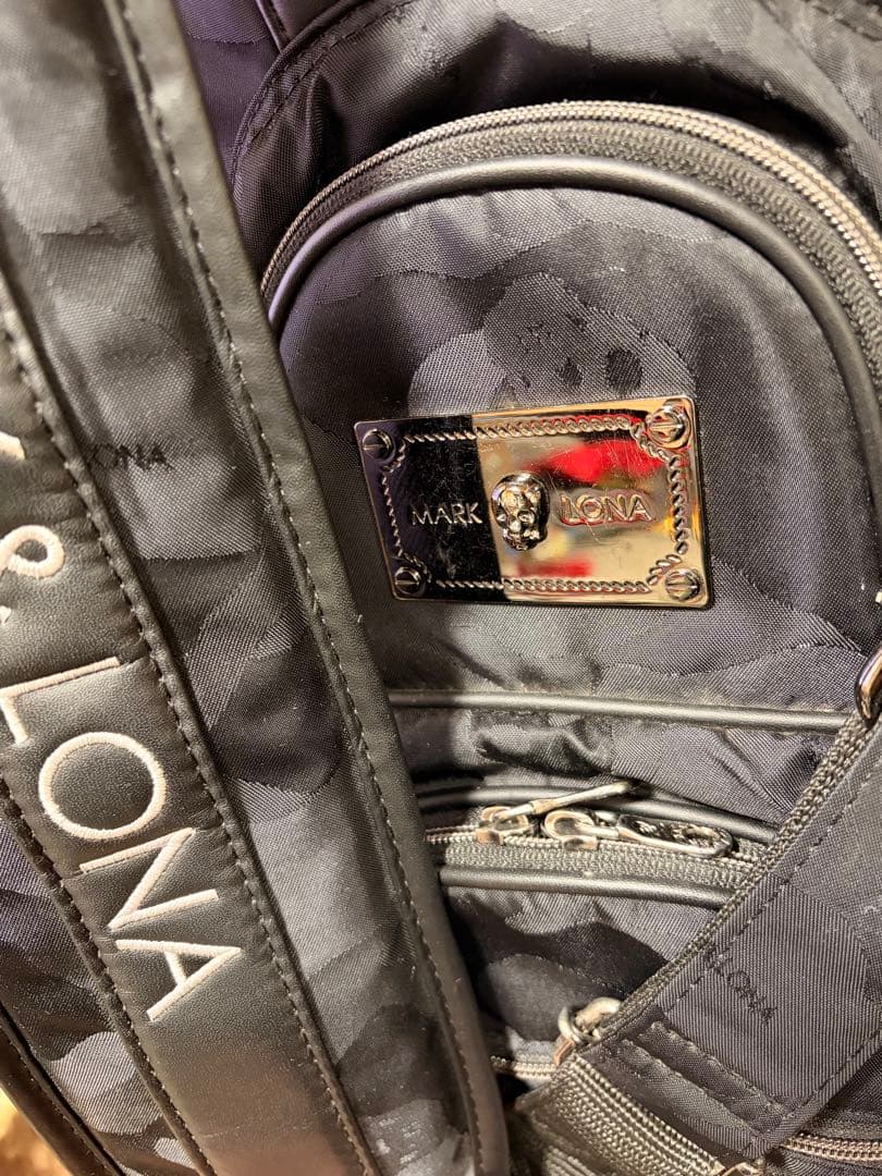 マークアンドロナ　キャディバッグ　ブラック　カモ柄