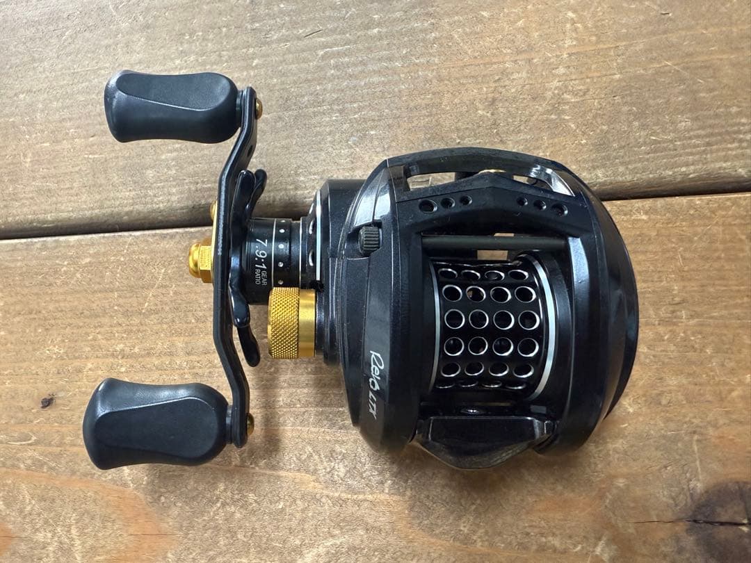 アブ Abu Revo LTX-L レボリール ドラグチューン 左巻き 管釣り