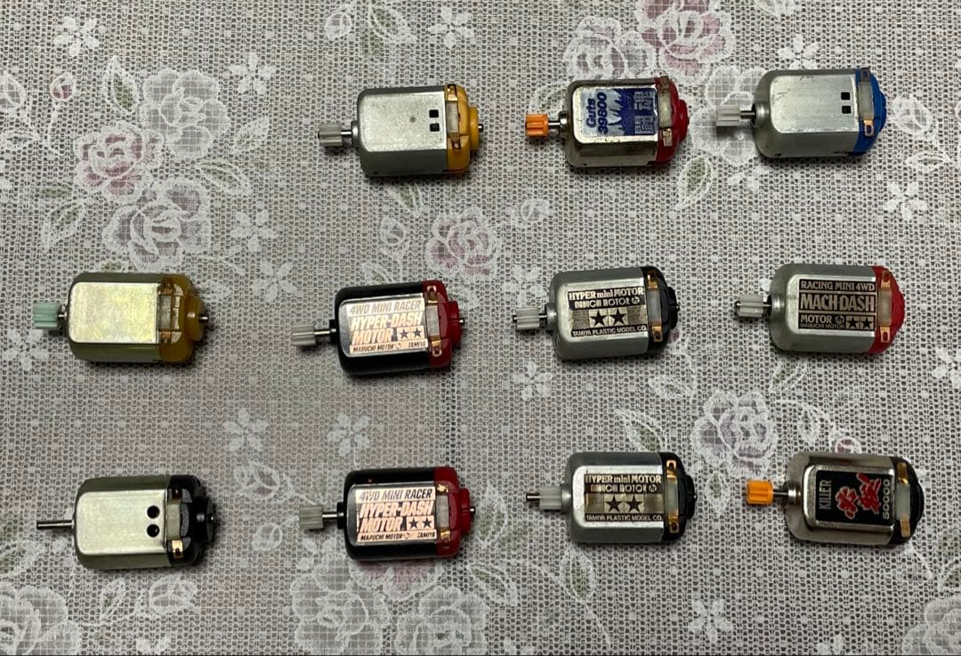 値下げ　タミヤ ミニ四駆スーパーレーサーズボックス2個＋モーター11個など