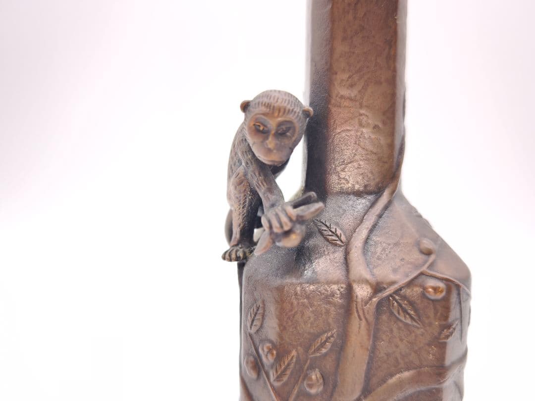 花器 さるかに合戦 下尾治彦作 蝋型青銅製 桐箱付