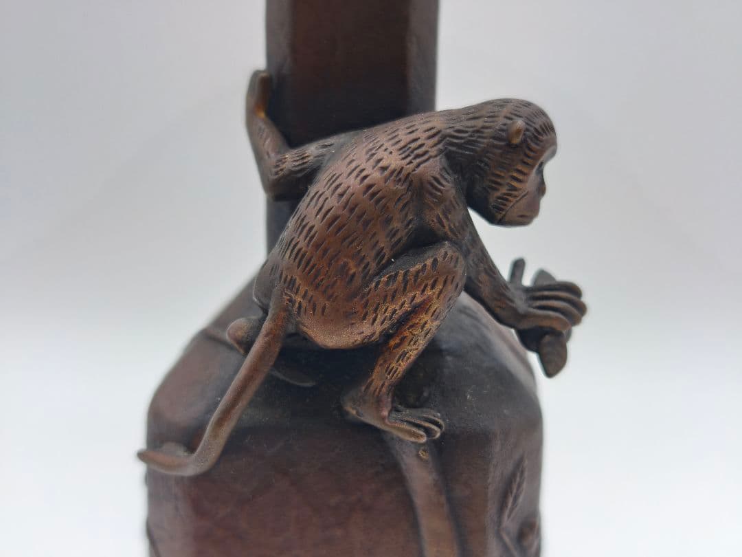 花器 さるかに合戦 下尾治彦作 蝋型青銅製 桐箱付