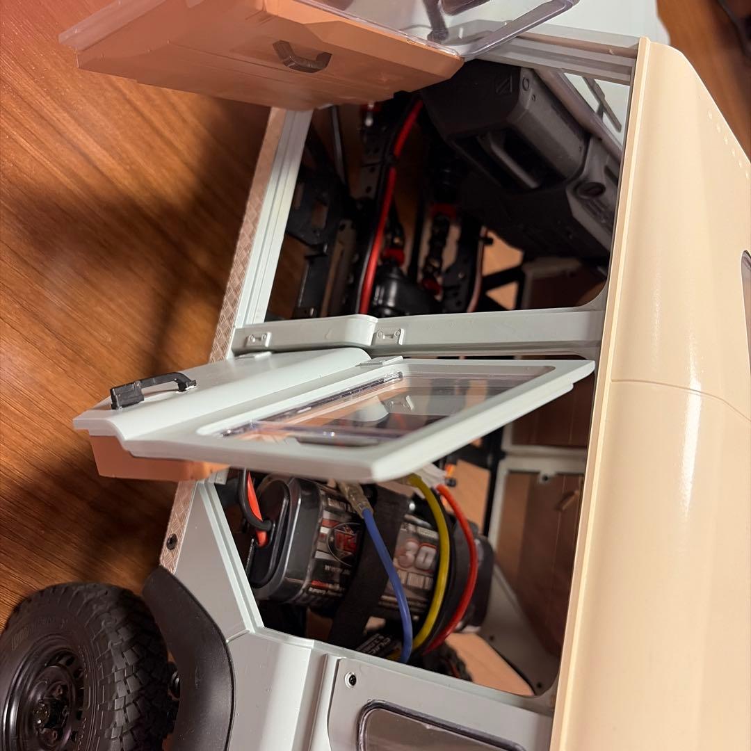 スケールクローラー　ディフェンダー110　1/10　&　メタルバンパーセット