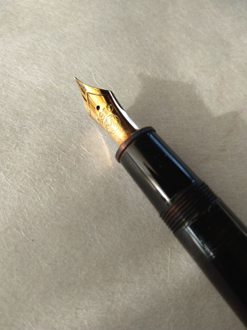 モンブラン(MONTBLANC)万年筆 マイスターシュテュック