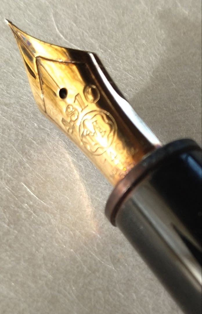 モンブラン(MONTBLANC)万年筆 マイスターシュテュック