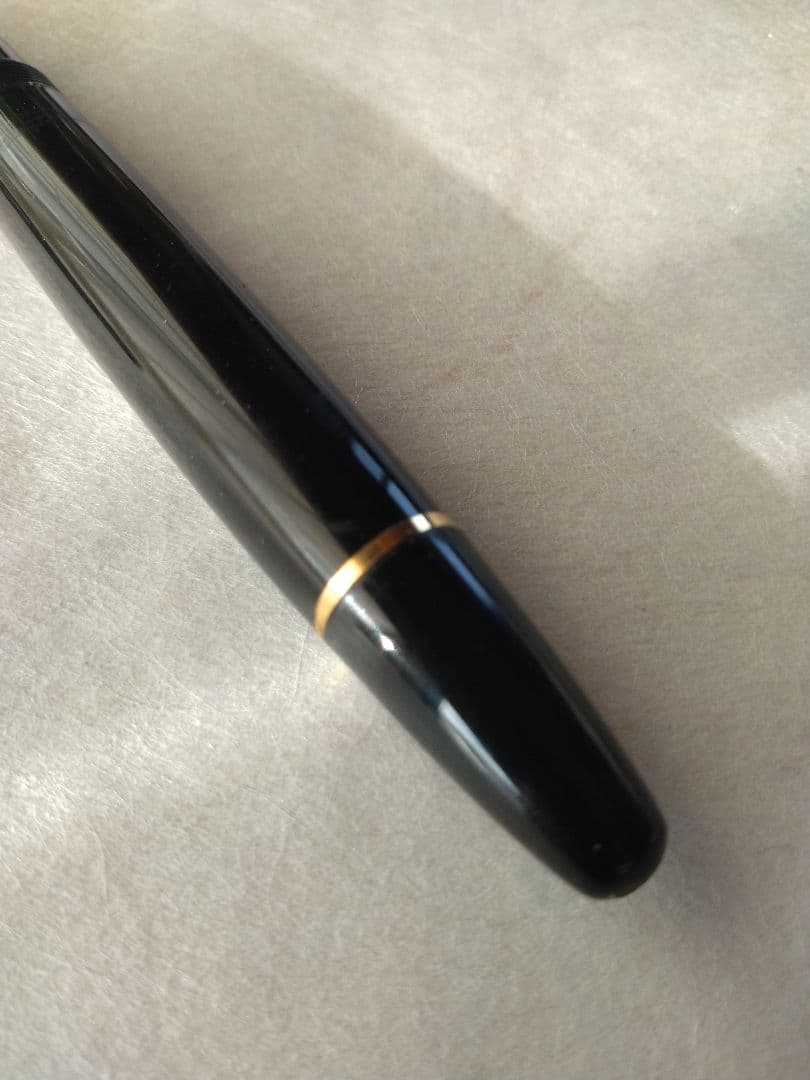 モンブラン(MONTBLANC)万年筆 マイスターシュテュック
