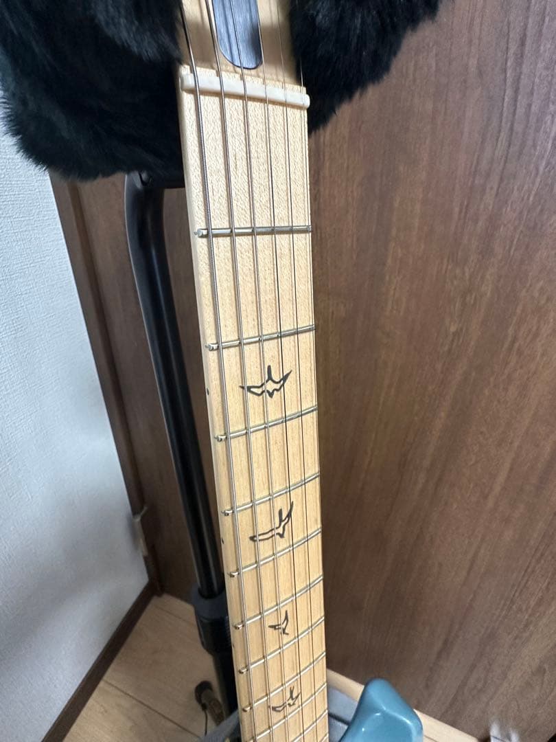 Silver Skyメイプル ラッカー ストラップ付